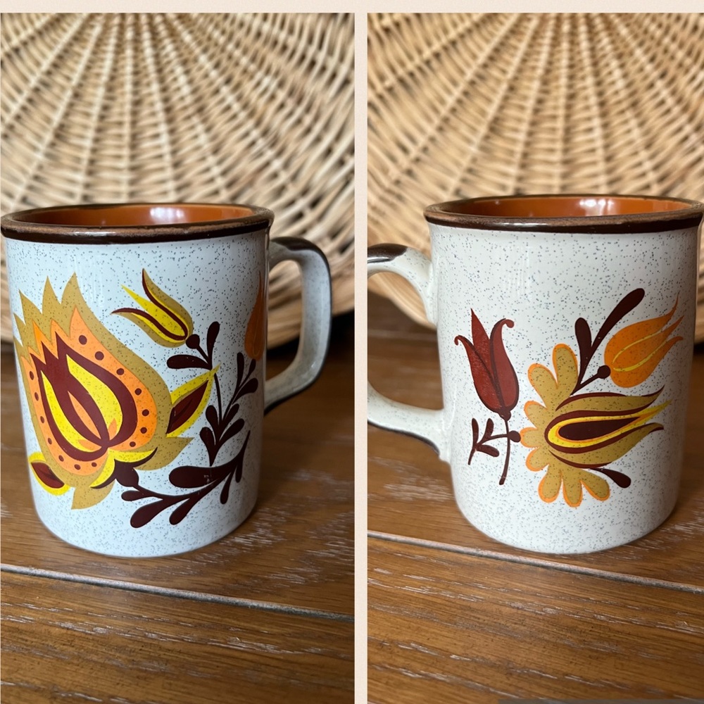 Vintage 70s Stoneware Retro Flower Mug